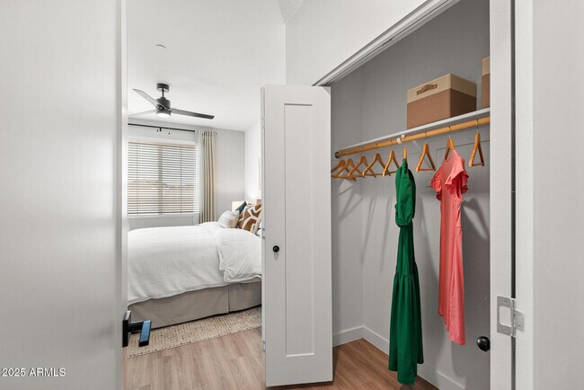 Building Photo - 1297 E Broadway Ave