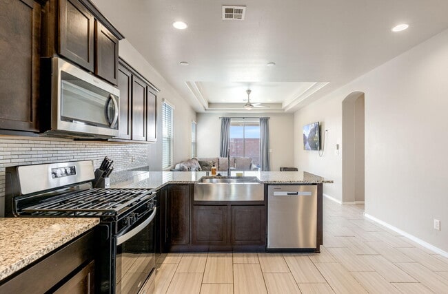 Building Photo - 2313 Melon Ridge Loop NE