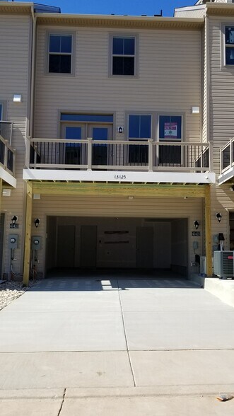 Building Photo - 43425 Robey Sq