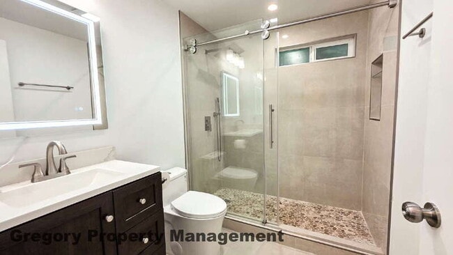 Building Photo - 117 154th Pl NE