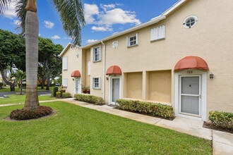 Building Photo - 368 Waterside Dr