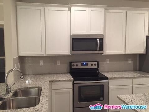 Building Photo - 8215 NW Stone Mill Dr