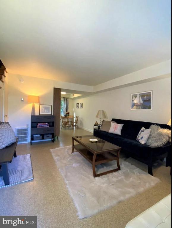 Building Photo - 22 S Monroe Rd