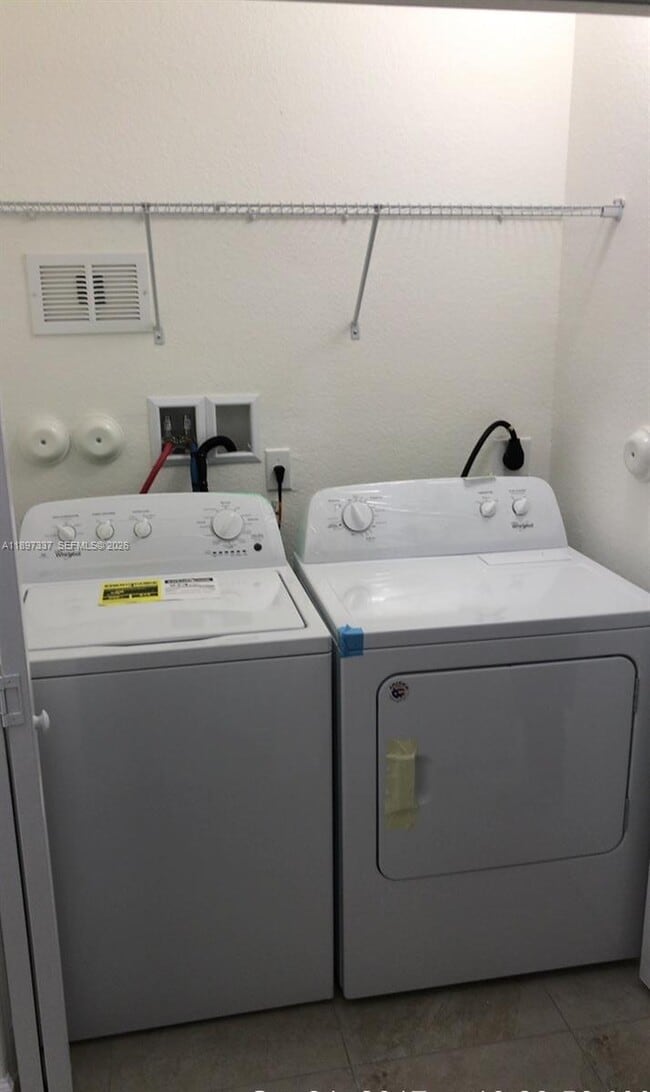 Building Photo - 210 NW 109th Ave