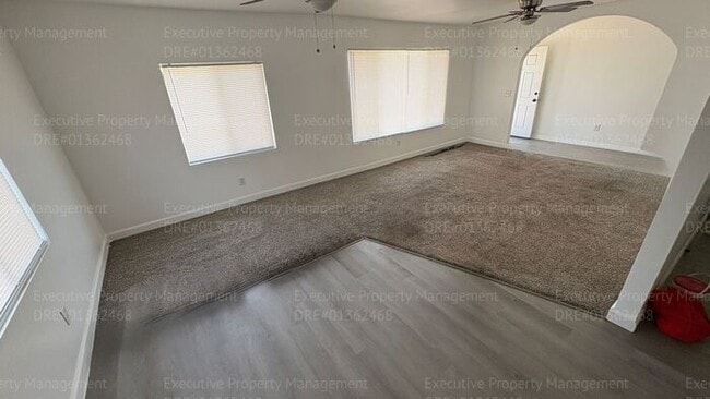 Building Photo - 4 bedroom 2 bathroom house in East Bakersfield near park and schools.