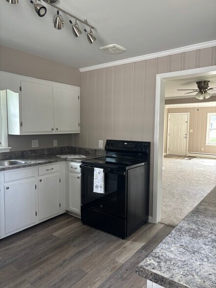 kitchen - 10 14th St