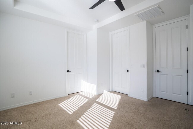 Building Photo - 4368 N Pioneer Dr