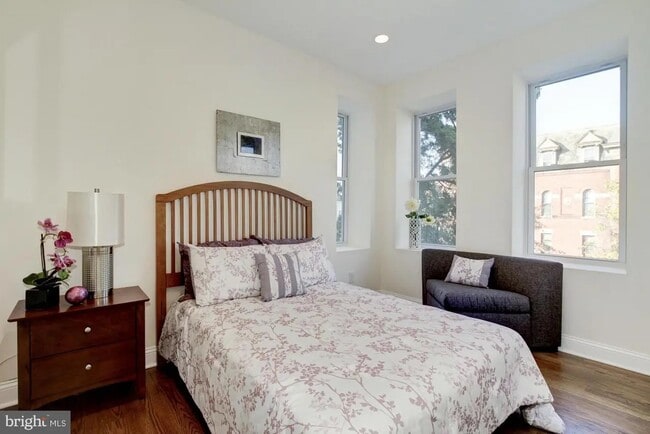 Upstairs bedroom - 1823 N Capitol St NE