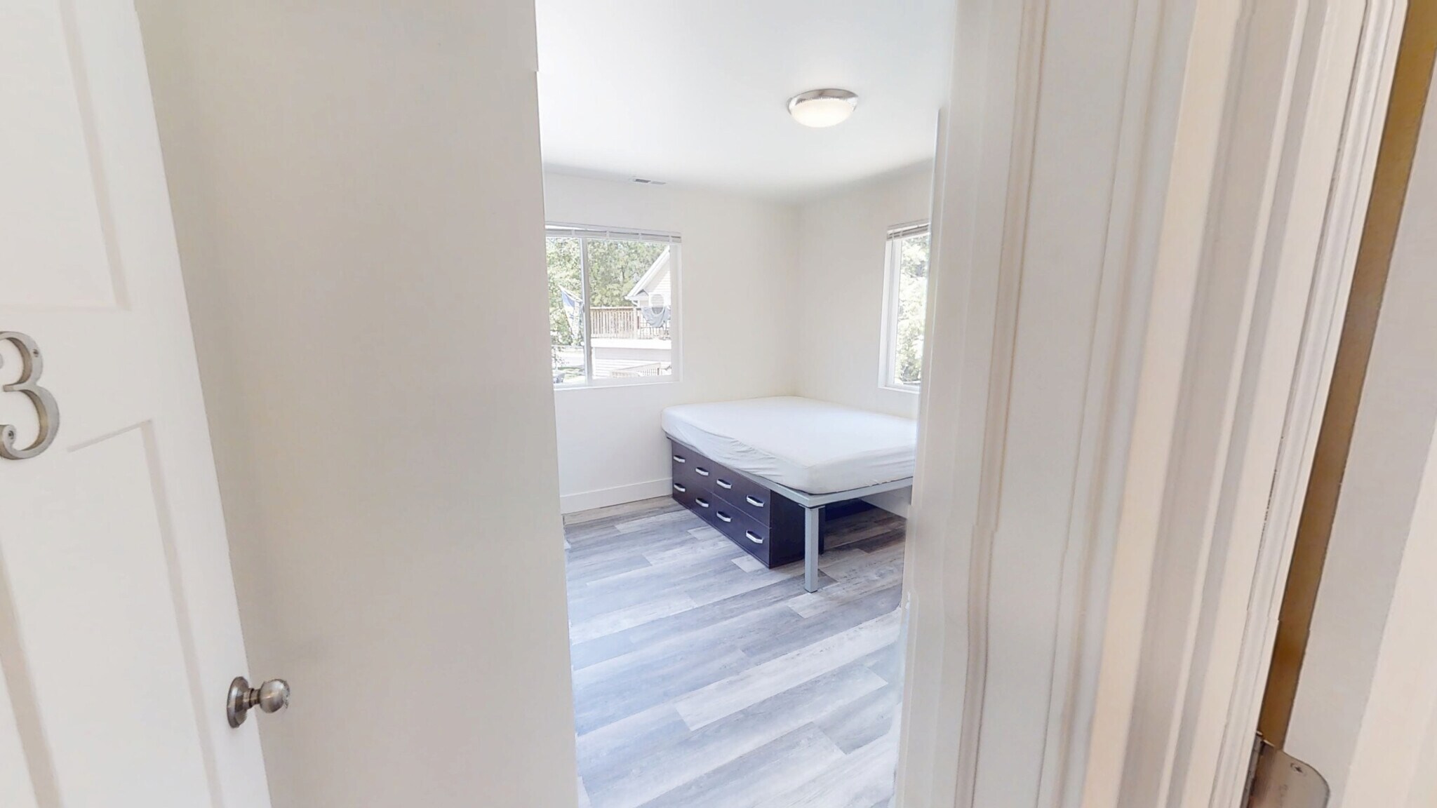 Unit 3 Bedroom 3 - 943 Dewey Ave