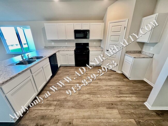 Building Photo - Brand NEW!! Spacious 4 Bed 2 Bath Home in Gardner-Coming Soon!!