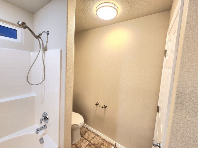 Building Photo - Move In Special- $500.00