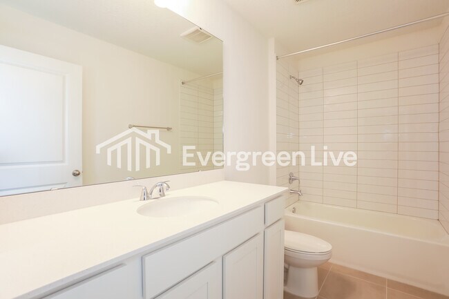 Building Photo - 3440 Americana Dr