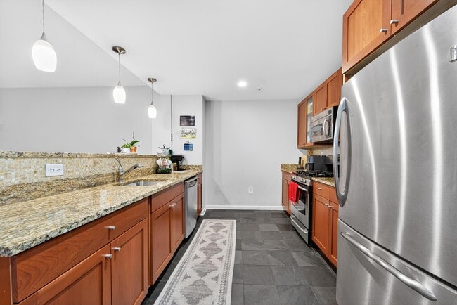 Building Photo - 700 Grove St