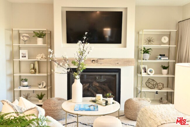 Building Photo - 23908 De Ville Way