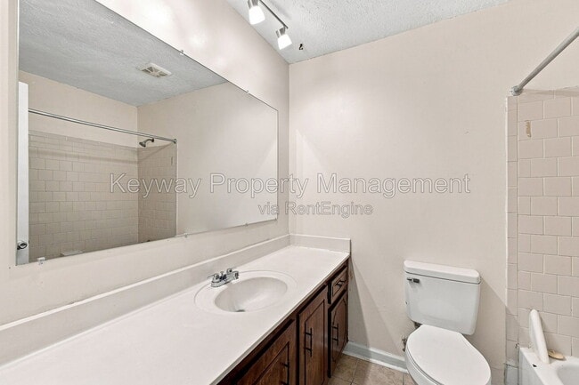 Building Photo - 3487 Postell Dr