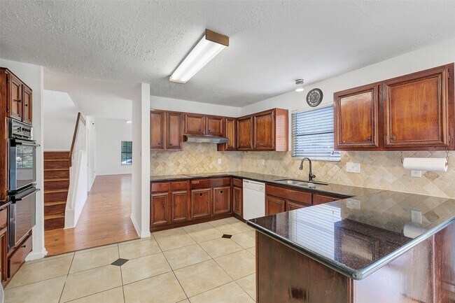 Building Photo - 3103 Ashford Bend Dr