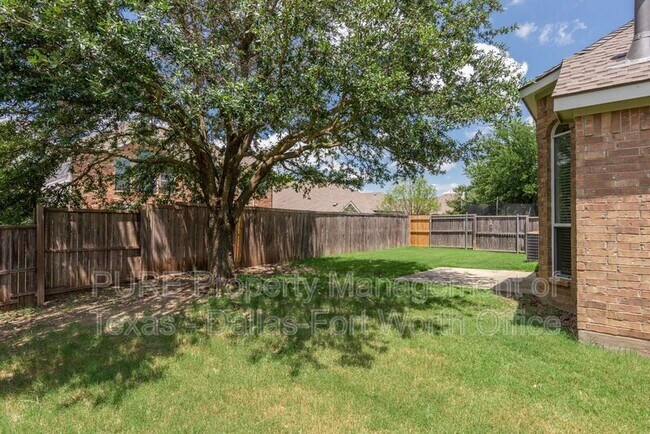 Building Photo - 8232 Livingston Ln
