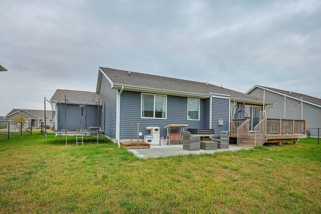 Building Photo - 1225 Cedar St