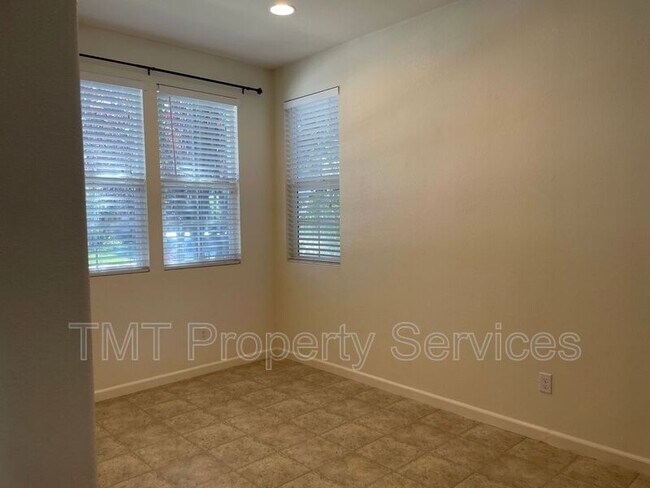 Building Photo - 10408 Siltstone Way