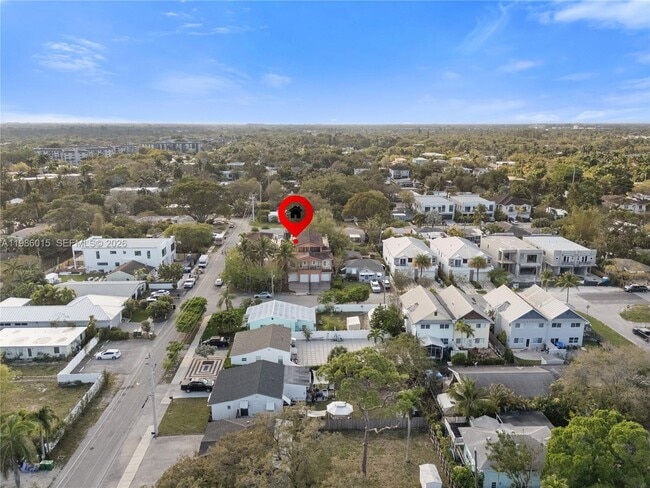 Building Photo - 819 SW 7th Ave