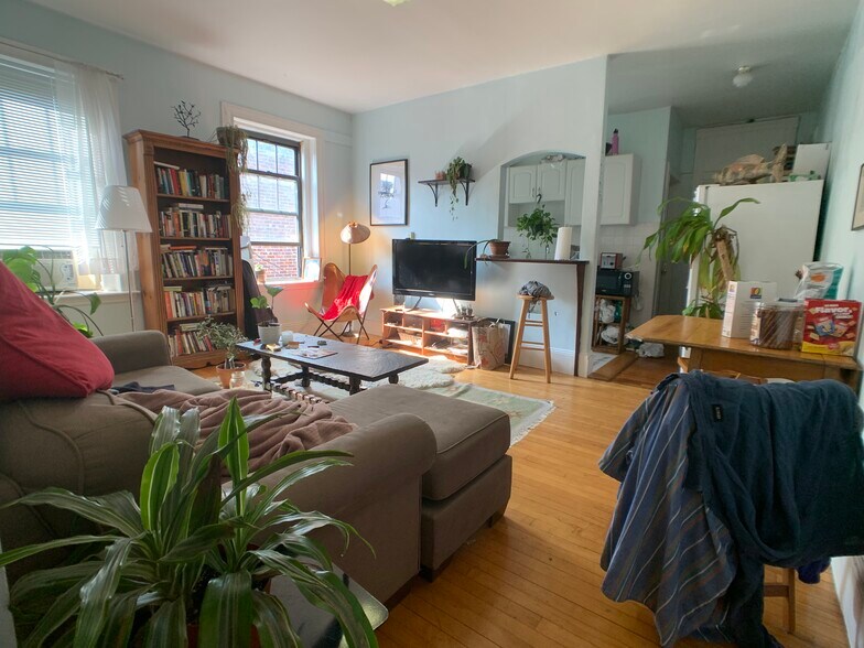 Building Photo - 57 Brighton Ave