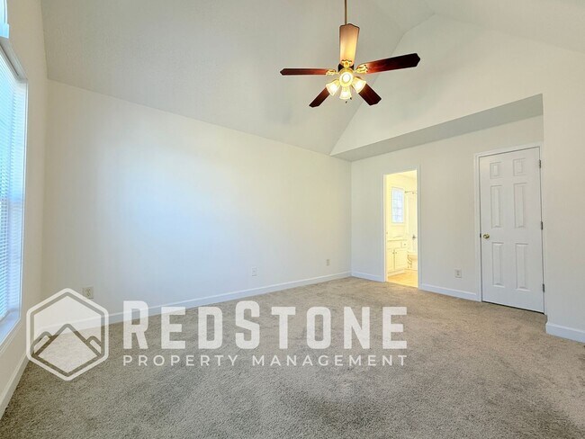 Building Photo - 131 Hoskins Cir