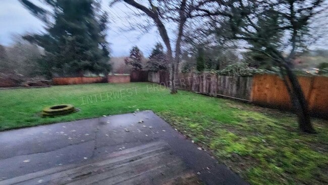 Building Photo - *1ST MONTH'S RENT FREE PROMO*  3 Bed 2 Bath Beaverton Home with big backyard, storage shed, A/C a...