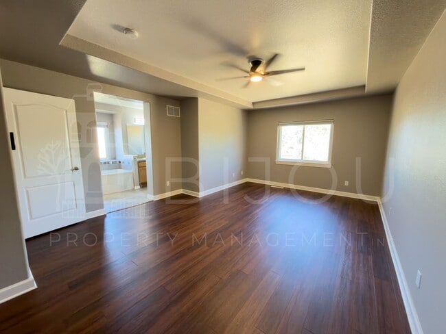 Building Photo - 6733 Summer Grace St