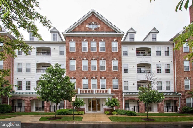 Primary Photo - 5801 Clipper Ln