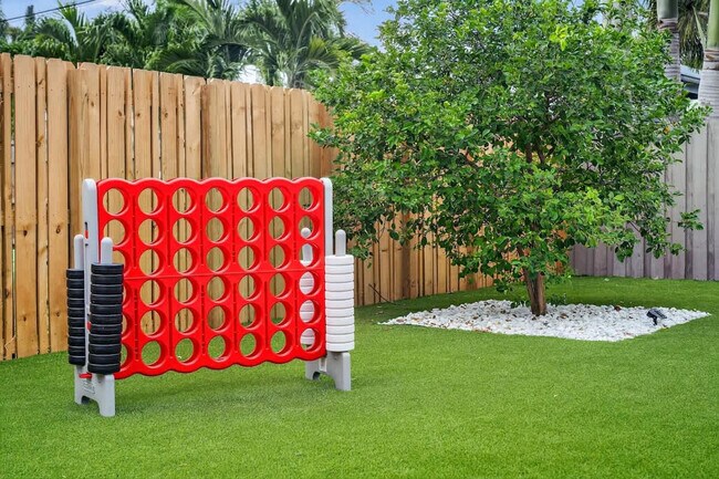 Building Photo - 5760 NE 18th Ave