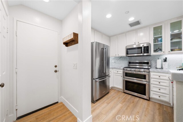 Building Photo - 120 Jadestone