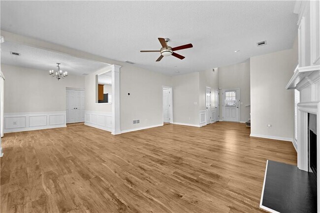 Building Photo - 9005 Ruel Ln