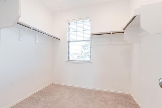Building Photo - 1333 Terrace View Dr