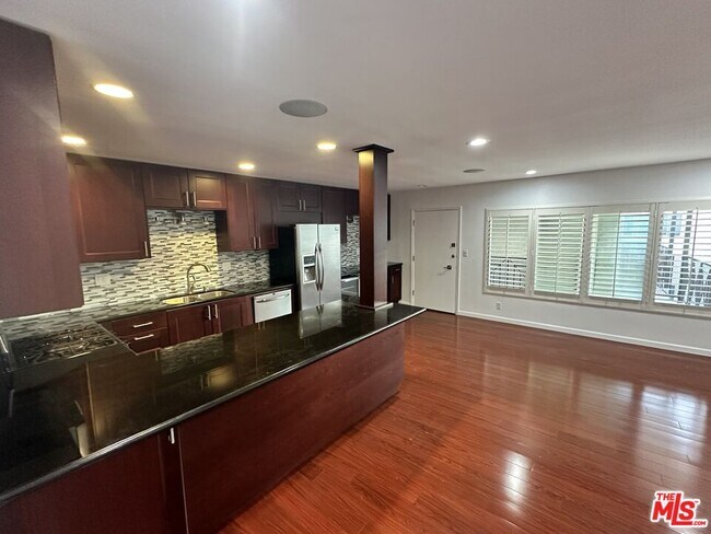 Building Photo - 2721 2nd St