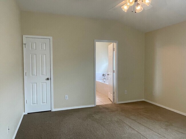 Building Photo - 3 BEDROOM, BELTON ISD