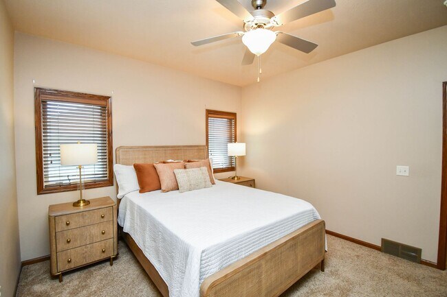 Building Photo - South Sioux Falls Rental with Open Layout ...