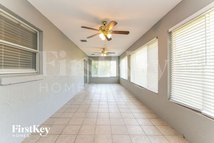 Building Photo - 14022 Vista Del Lago Blvd