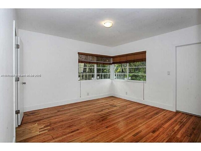 Building Photo - 1125 9th St
