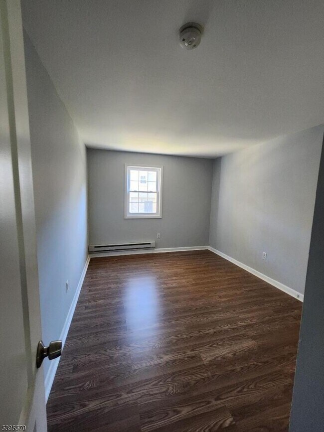 Building Photo - 332 Richard Mine Rd