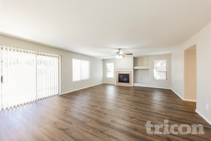 Building Photo - 16191 N 157th Dr