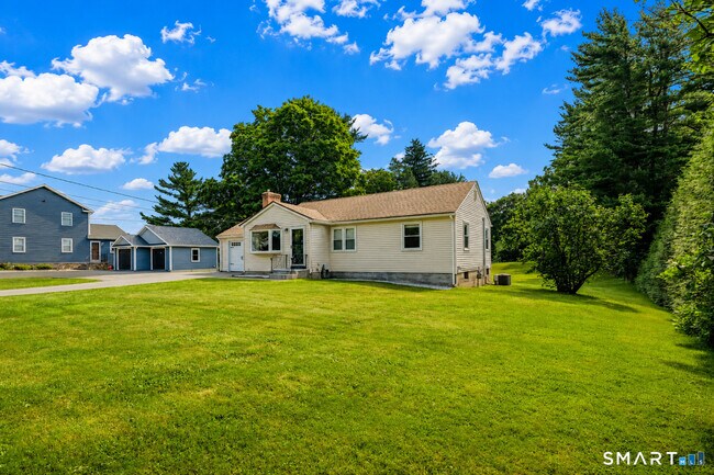 Building Photo - 443 Savage Hill Rd