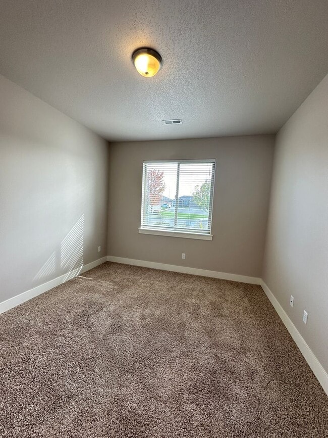 Building Photo - 1129 N Oklahoma Pl