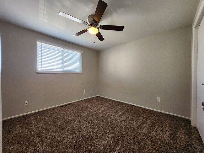 Building Photo - 1626 S Cascade Ave