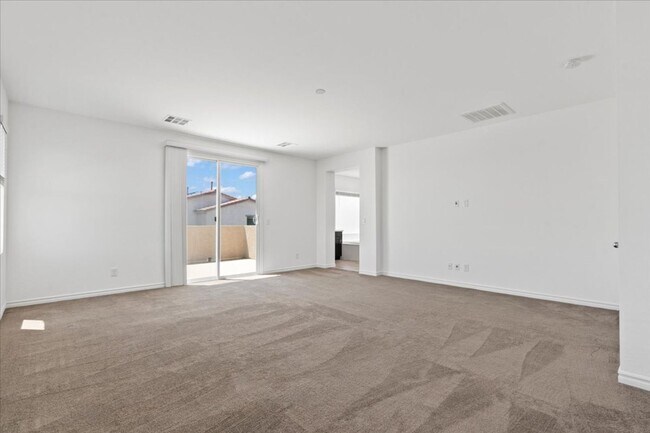 Building Photo - Spacious 5-bedroom home in gated community
