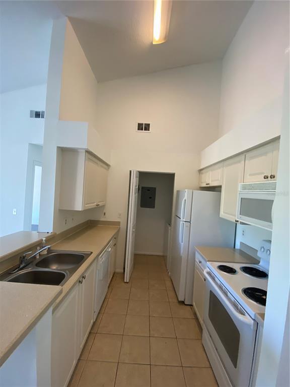Building Photo - 1229 Bermuda Lakes Ln