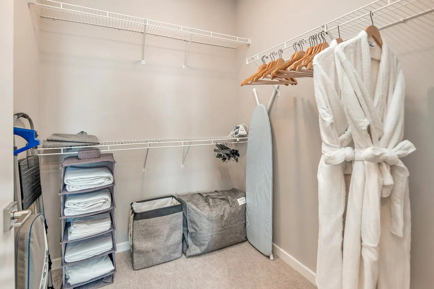 Building Photo - 9 Tower Ln