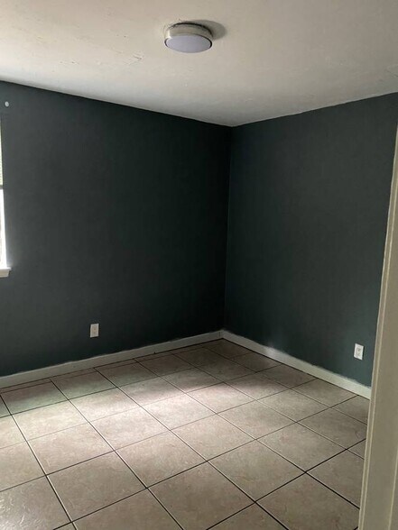 Building Photo - 1863 Nekoma Ct