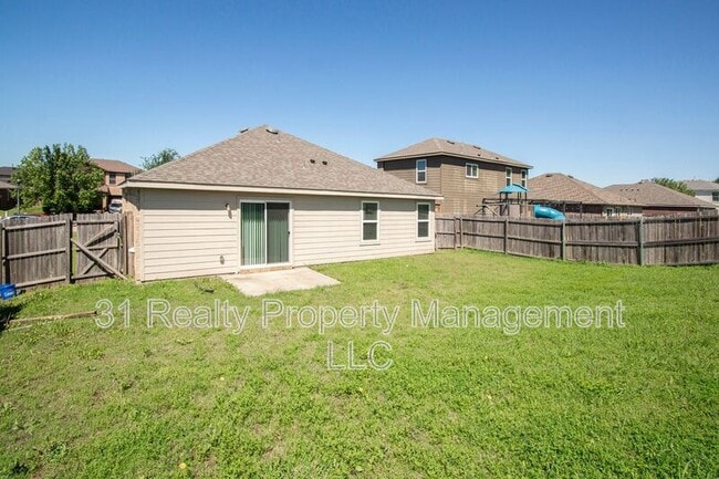 Building Photo - 1407 Swan Ridge Dr