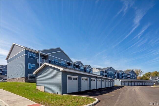 Building Photo - 15 Loso Dr