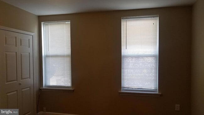 Building Photo - 2547 S Mildred St